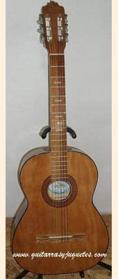 Guitarra Económica modelo GPE de Paracho Vista 11